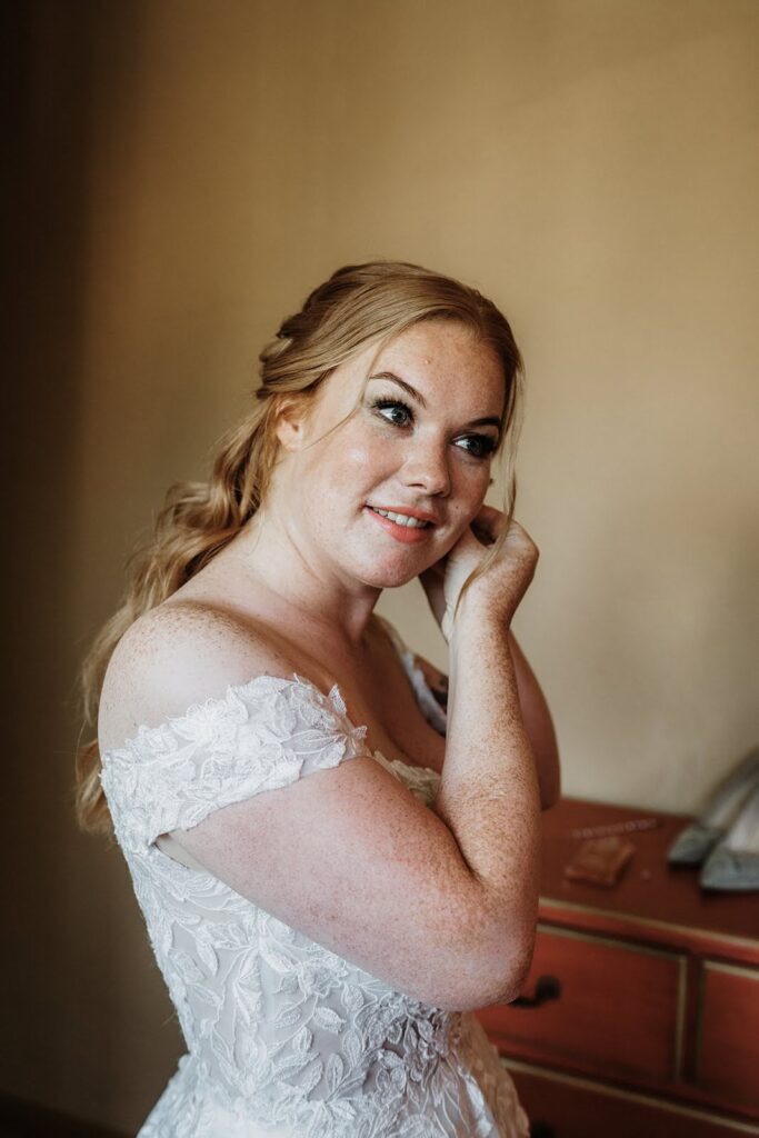 Rood haar half opgestoken krullen kapsel Krimpen aan den Ijssel